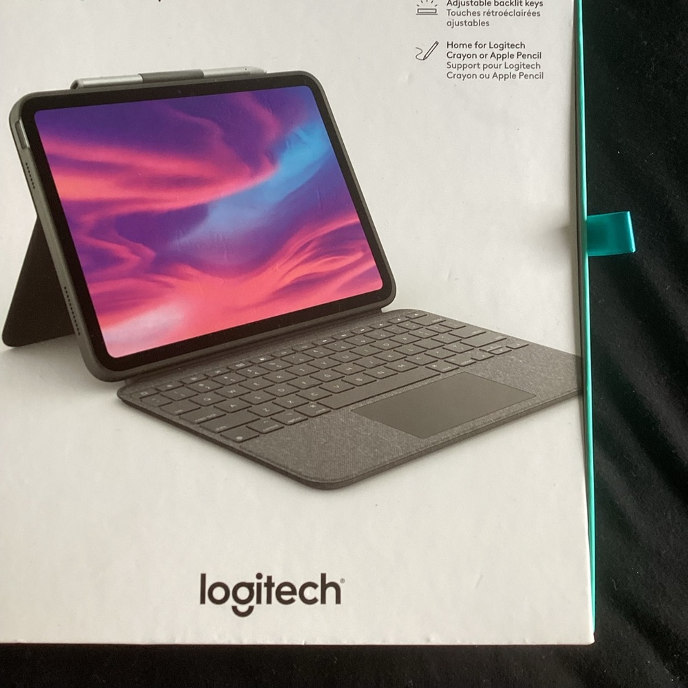 Logitech Keyboard Case for 10th Gen iPad